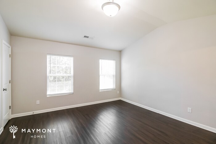 Building Photo - 1535 Hydrangea Ln