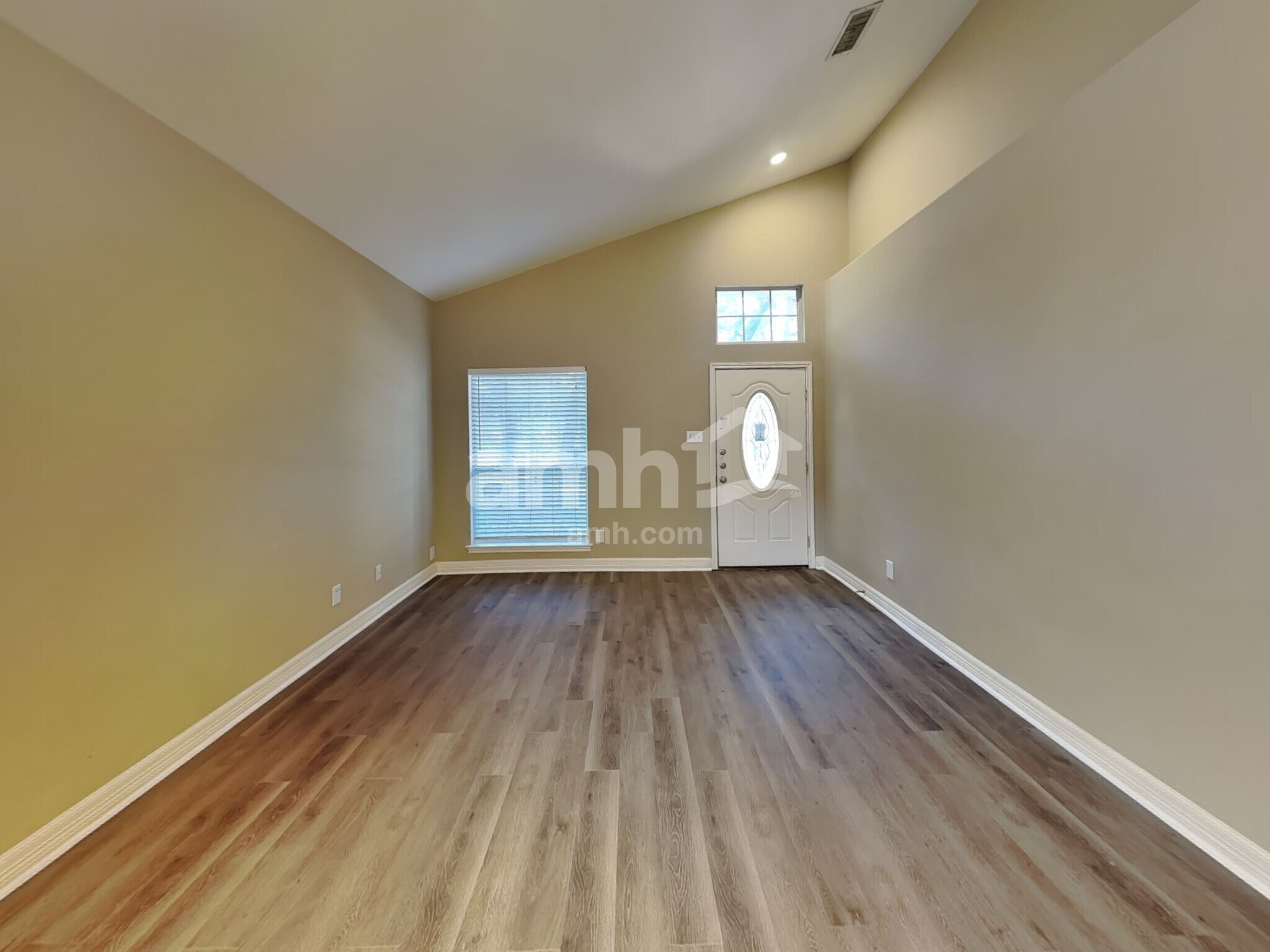 Building Photo - 14 Sweetwood