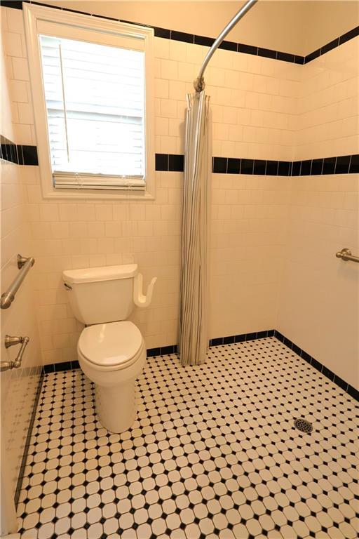 Building Photo - 217 Mountain View St