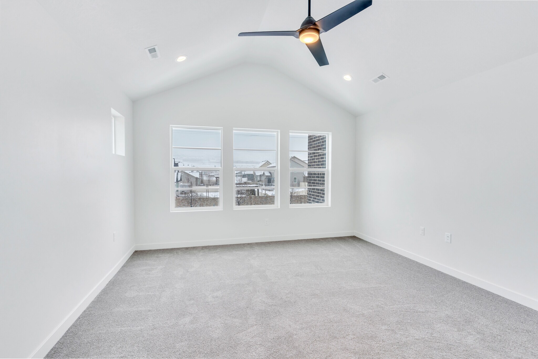 Building Photo - 371 W 3200 N