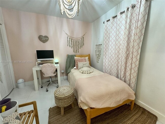 Building Photo - 7002 Holly Rd