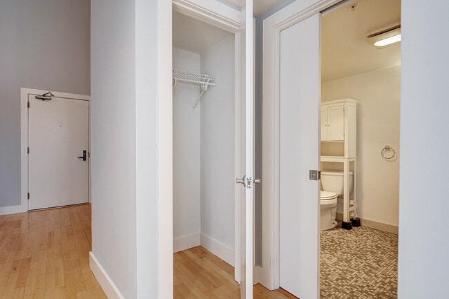 Building Photo - 68 Harriet St