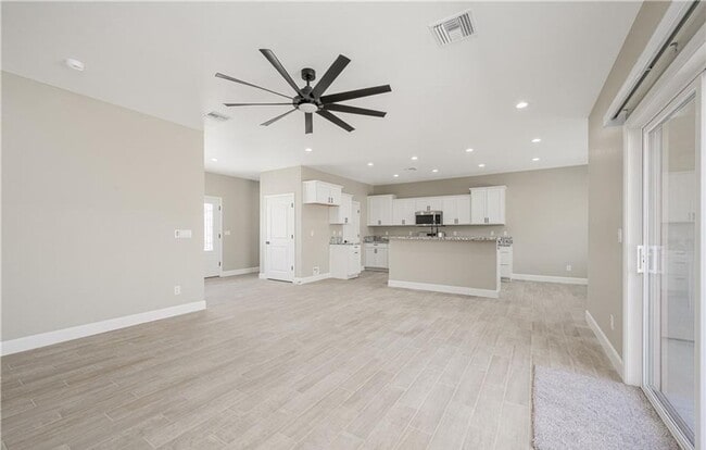 Building Photo - 2850 Cactus Bloom Dr