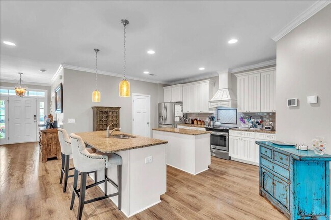 Building Photo - Gorgeous 4 Bed/2.5 Bath in Waterways Township!