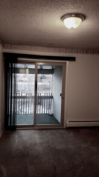 Building Photo - 2707 Valmont Rd