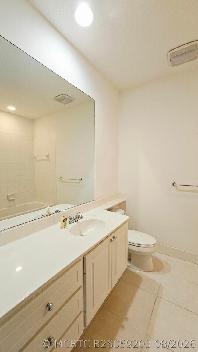 Building Photo - 2868 W Community Dr