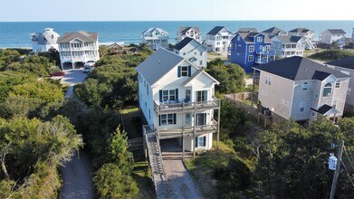 Building Photo - North Topsail Beach 5 Bedroom 4.5 Bathroom...