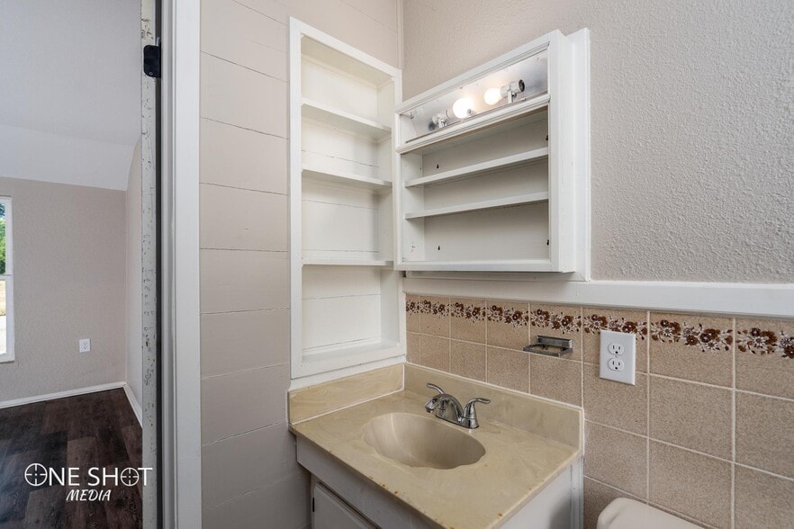 Building Photo - 2510 S 2nd St