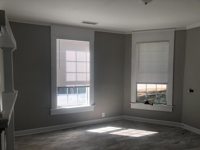 Building Photo - 72 E New St