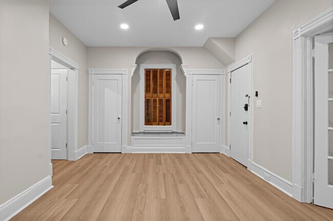 Building Photo - 938 Avenue C