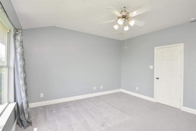 Building Photo - 8755 Thistlemoor Ln