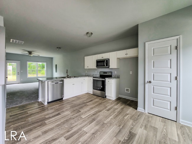 Building Photo - 185 Buckhorn Ave