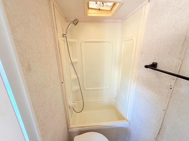 Building Photo - 64811 Thomas Ave