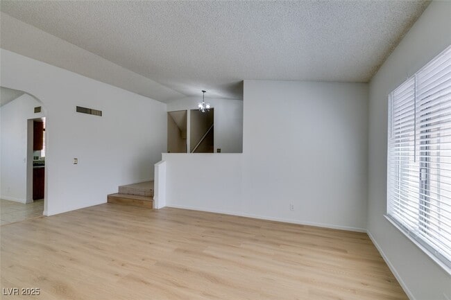 Building Photo - 5656 Maceta Ave