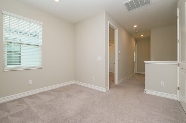 Building Photo - 4639 Almada Ln