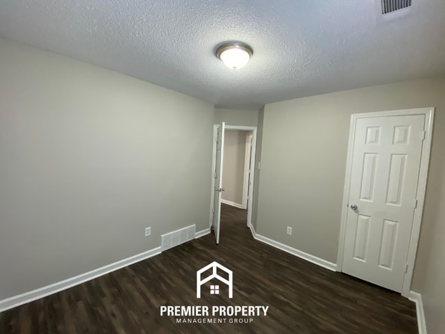 Building Photo - 4715 Lace Bark Cove