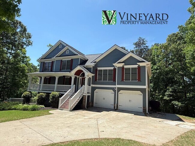 Building Photo - 102 Oak Ridge Trail