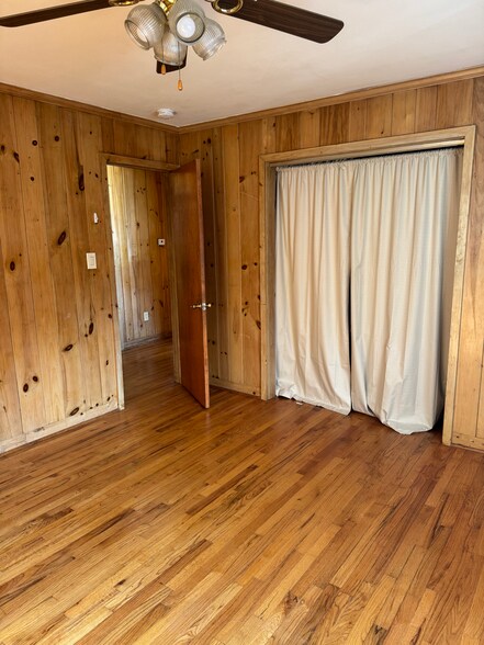 Building Photo - 514 Hillsborough St