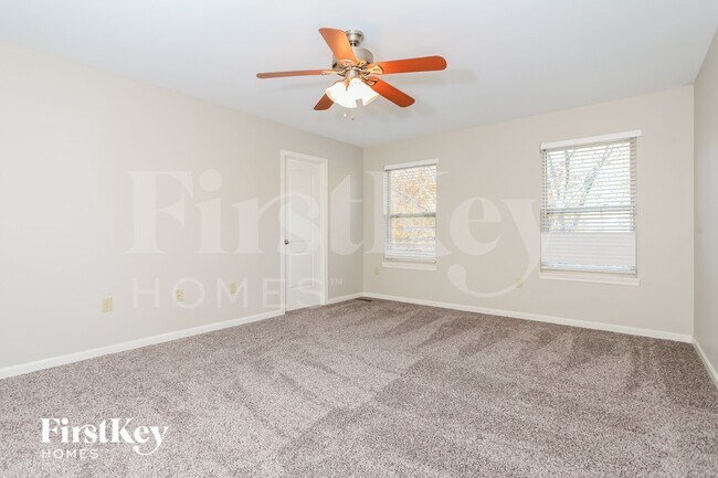 Building Photo - 2724 Parkerridge Dr
