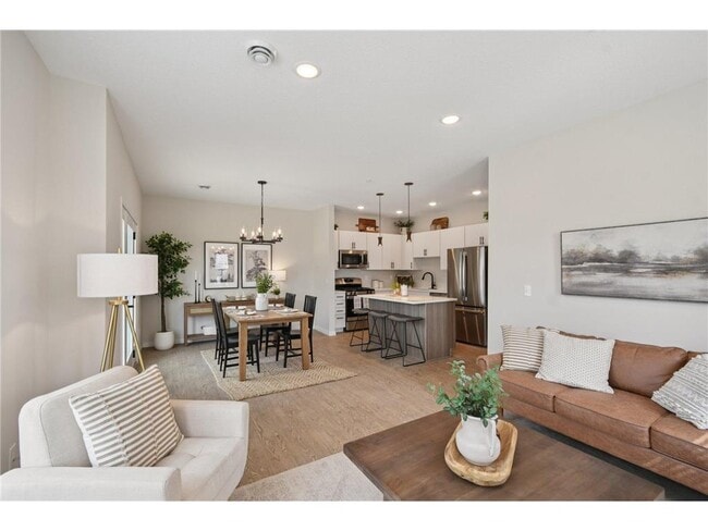 Building Photo - 4760 Ironwood Cir