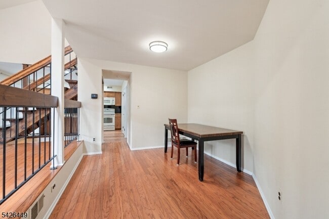 Building Photo - 257 Gemini Dr