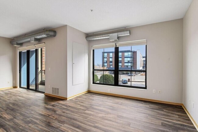 Building Photo - 4525 Park Commons Dr
