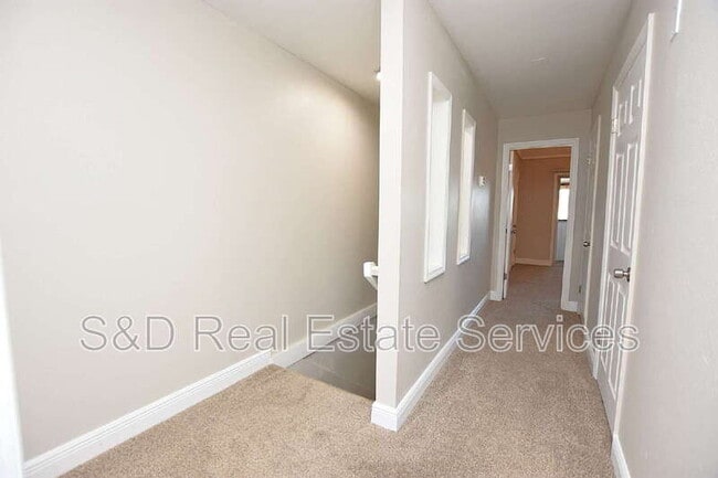 Building Photo - 2241 9th St SE