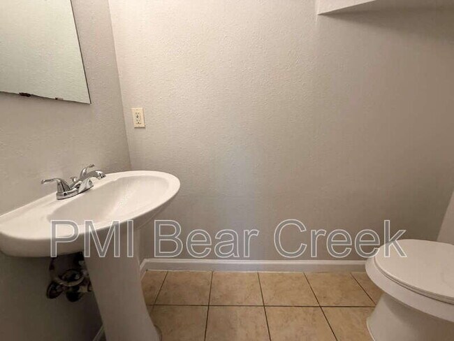 Building Photo - 6407 Waldron Dr