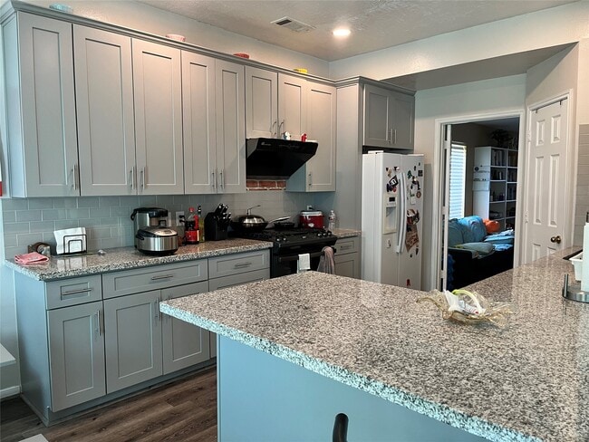 Building Photo - 4955 Sentry Woods Ln
