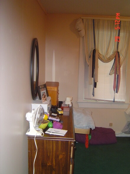 Building Photo - 172 S Branch St