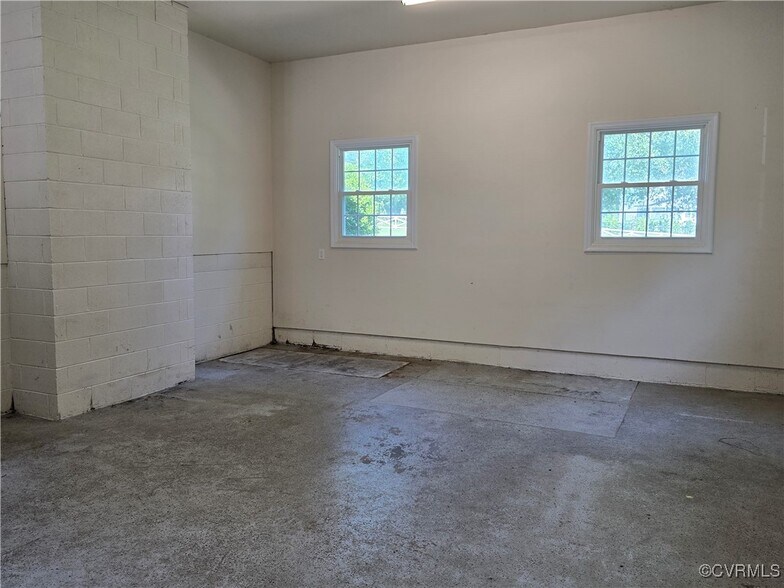 Building Photo - 4511 Otterdale Rd