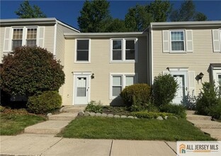 Building Photo - 53 Cottonwood Ct
