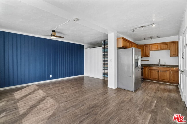 Building Photo - 115 44th St