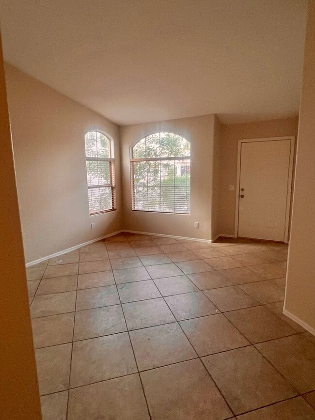 Building Photo - 3-bedroom at Val Vista & Guadalupe in Gilbert