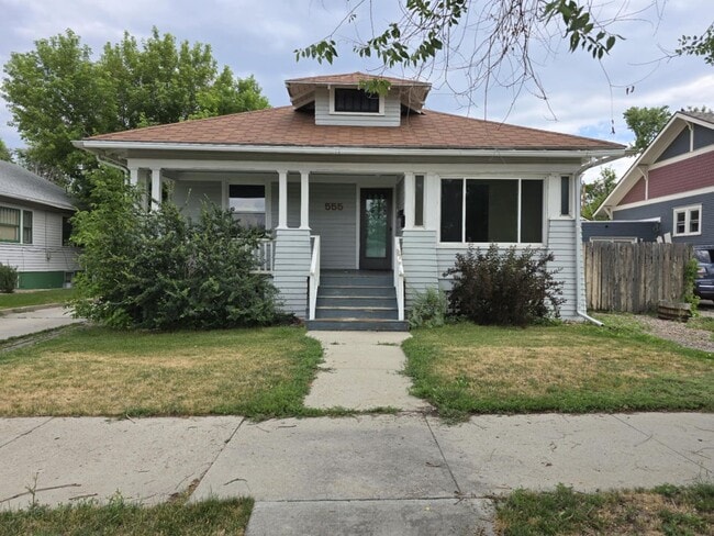 Building Photo - 555 CY Ave