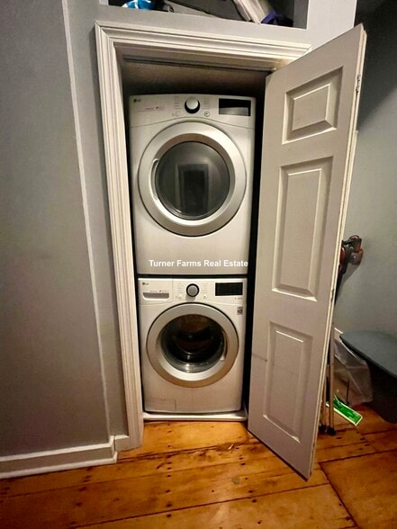 Building Photo - 8 Centre St