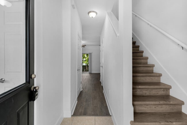 Building Photo - 15284-15331 US-331 BUS