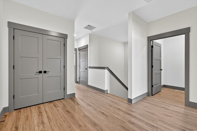 Building Photo - BRAND NEW3 BED 2.5 BATH TOWNHOME WITH 2 ST...