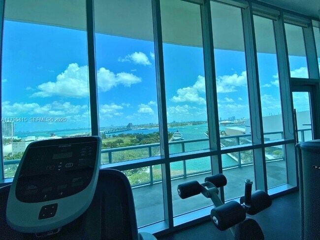 Building Photo - 888 Biscayne Blvd