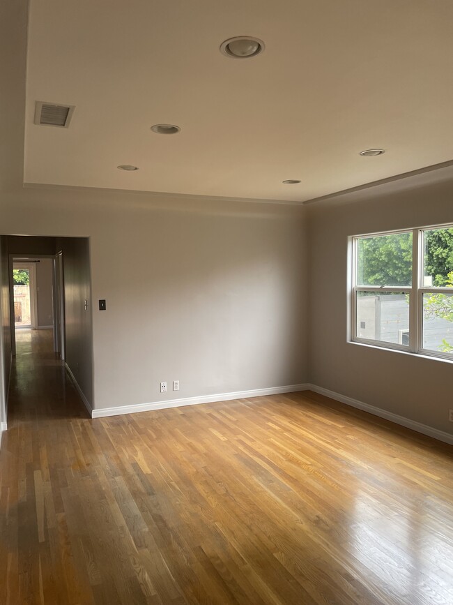 Living Room - 3846 Huron Ave