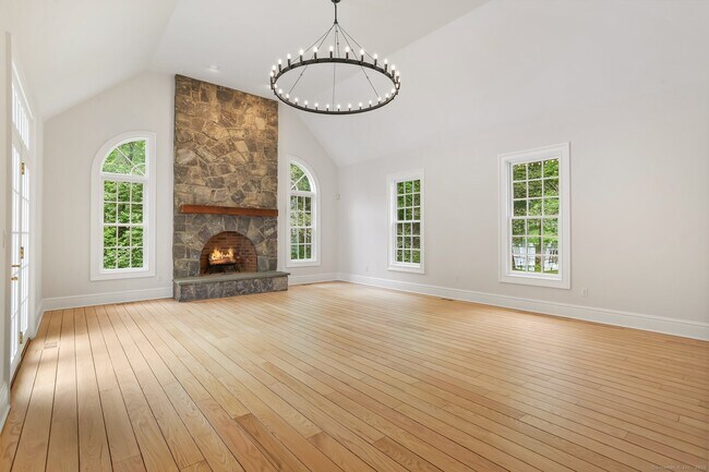 Building Photo - 5 Winthrop Hill
