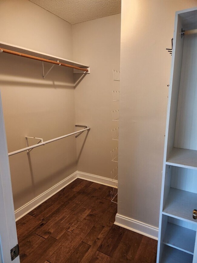 Building Photo - 205 N Hamptons Pl