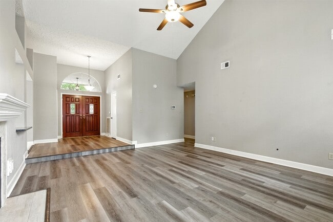 Building Photo - 5438 Garden Village Dr