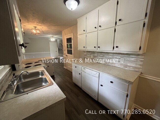 Building Photo - 153 Carroll Cir
