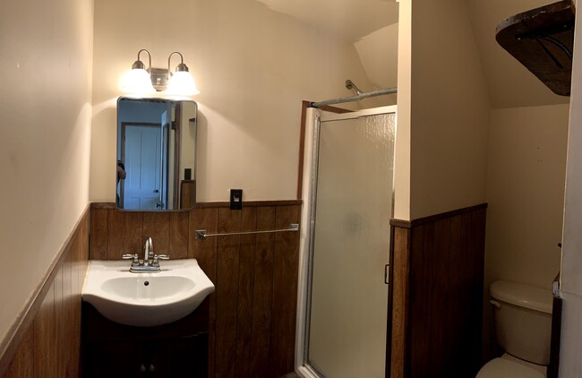 Bathroom - 39 Congress St
