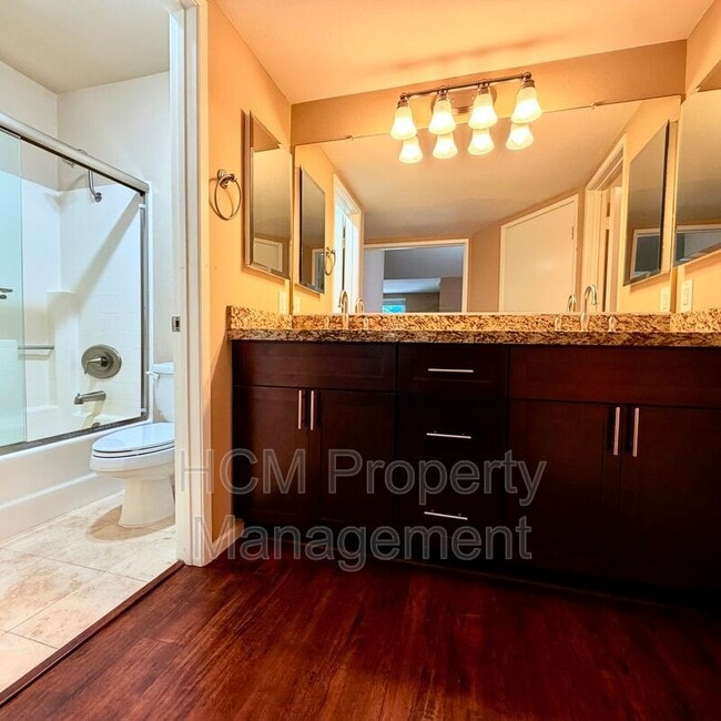 Building Photo - 25761 Le Parc