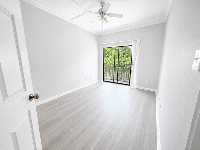 Building Photo - 9400 Bellaire Blvd