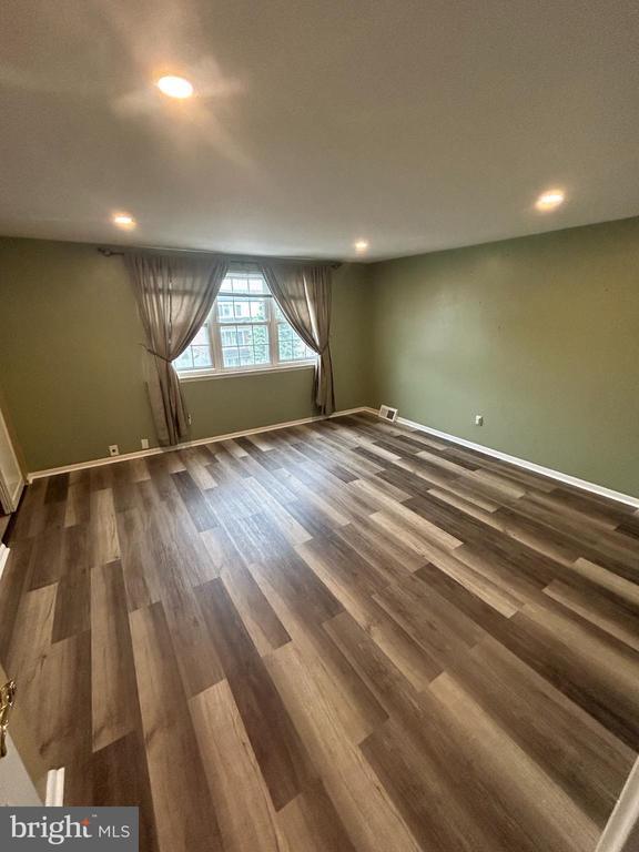 Building Photo - 10830 Perrin Rd