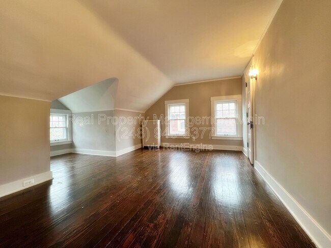 Building Photo - 1525 Edison St