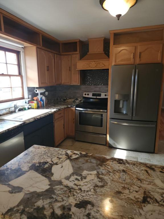 Building Photo - 4 Belle Cir